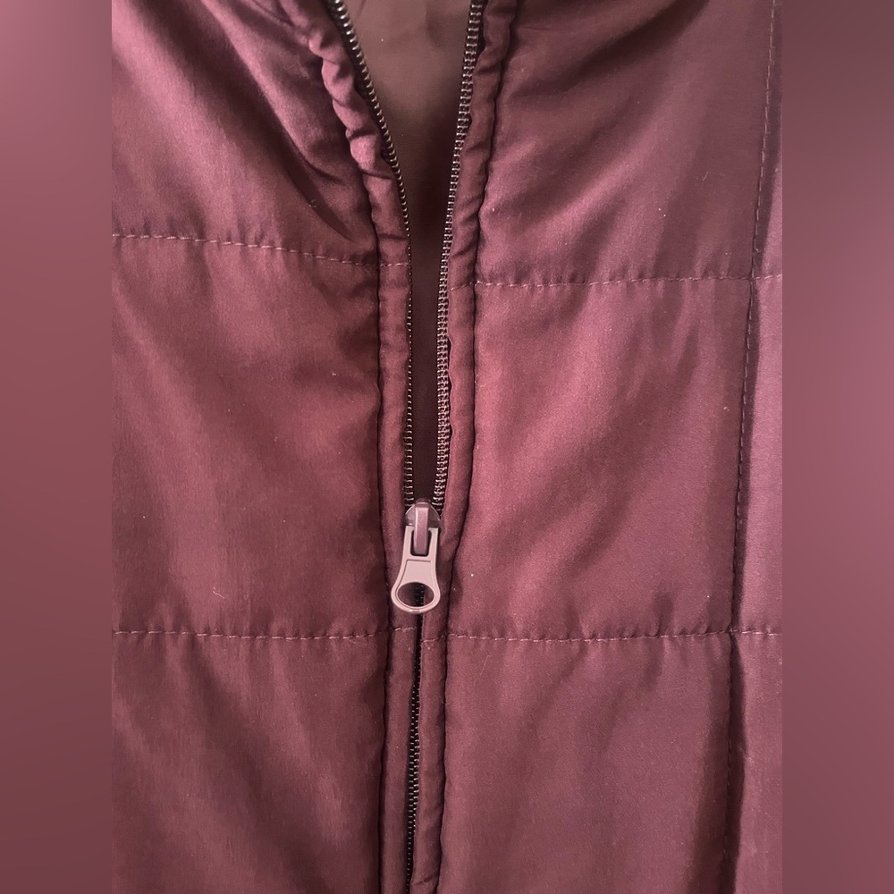 New York & Company Cranberry Quilted Vest Women’s Size Medium - Picture 5 of 15